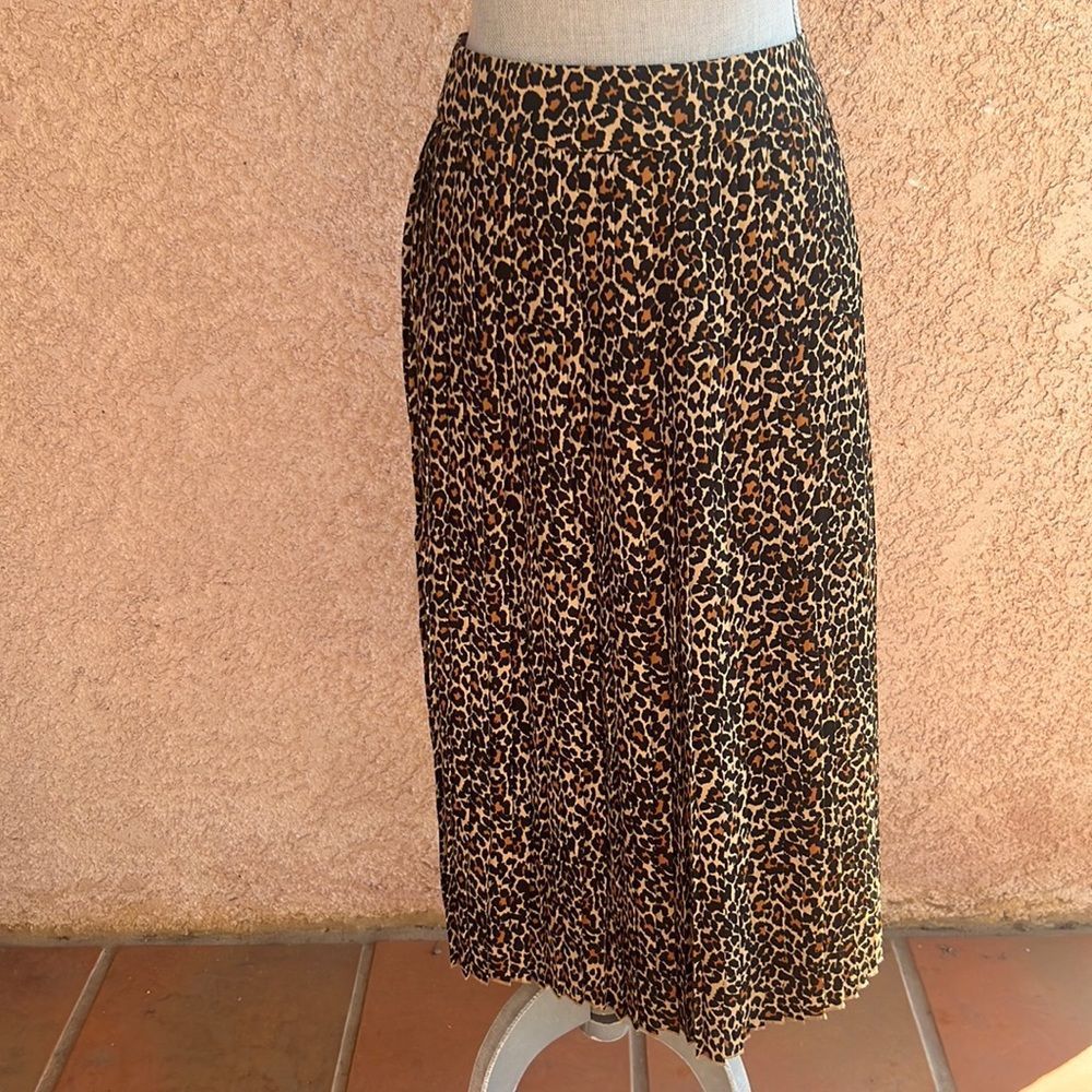 J. Crew Skirt Leopard Pleated EUC size 2